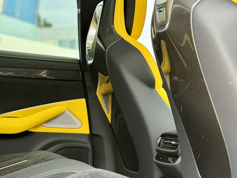 小米汽车 小米SU7 Ultra 2025 汽车图片 #16