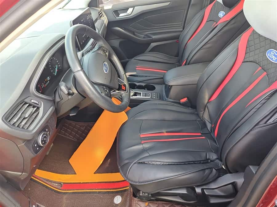 Ford Focus Active 2019 car image #16