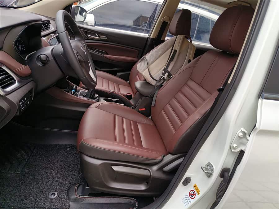 Changan Linmax 2017 car image #16