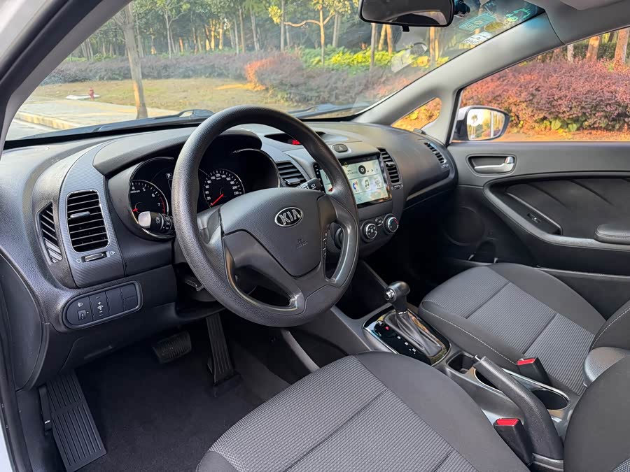 起亚 起亚K3 2018 汽车图片 #16