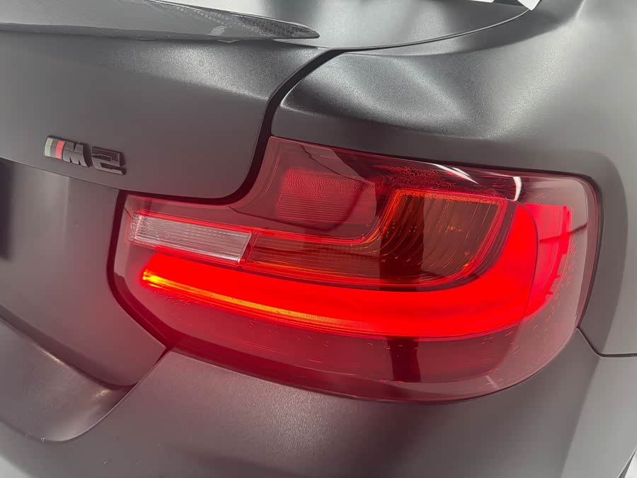 BMW M2 2018 car image #16