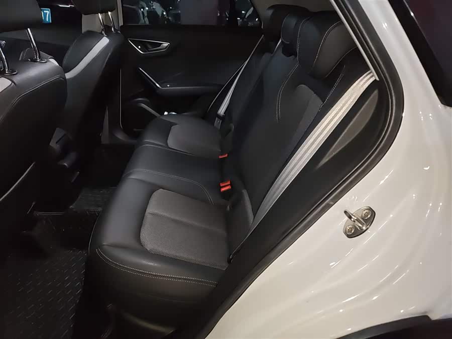 Audi Q2L e-tron 2021 #16 Audi Q2L e-tron 2021 car image #16