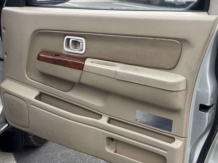 Nissan D22 2012 car image #16