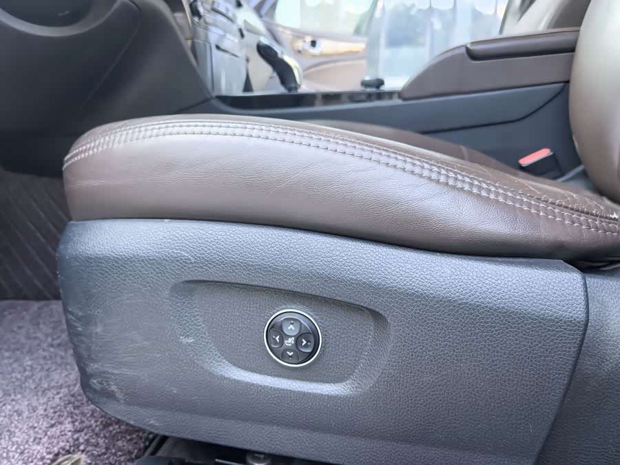 Hyundai Equus 2014 car image #16