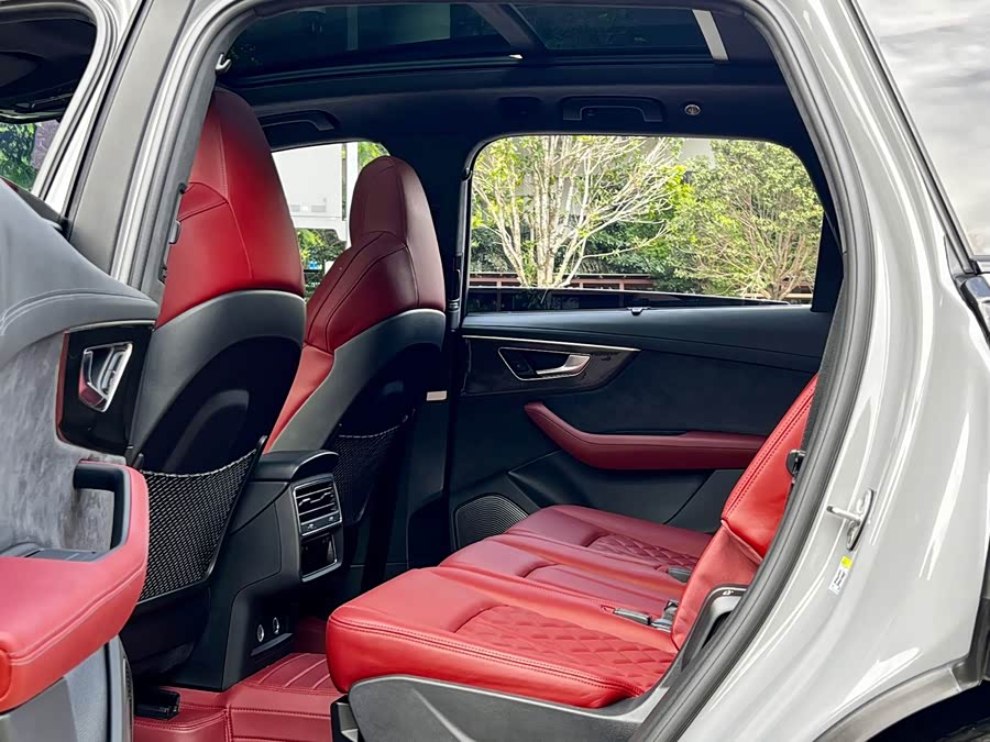 Audi SQ7 2024 immagine di auto #16