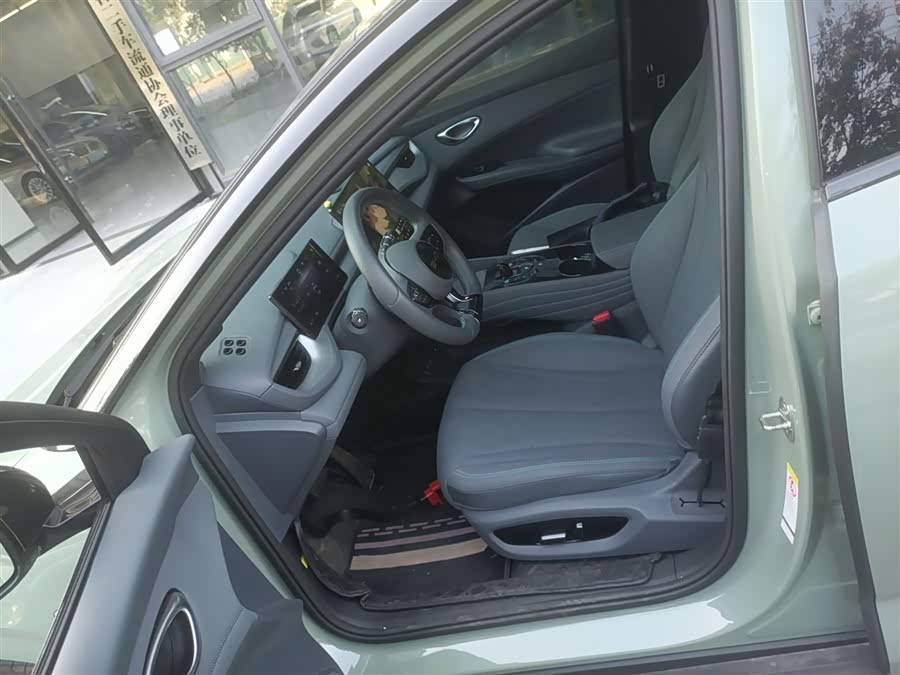 BYD Seal 06GT 2025 car image #16