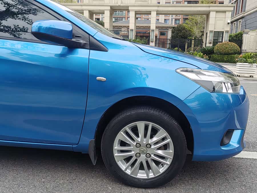 Toyota Vios 2015 изображение автомобиля #16