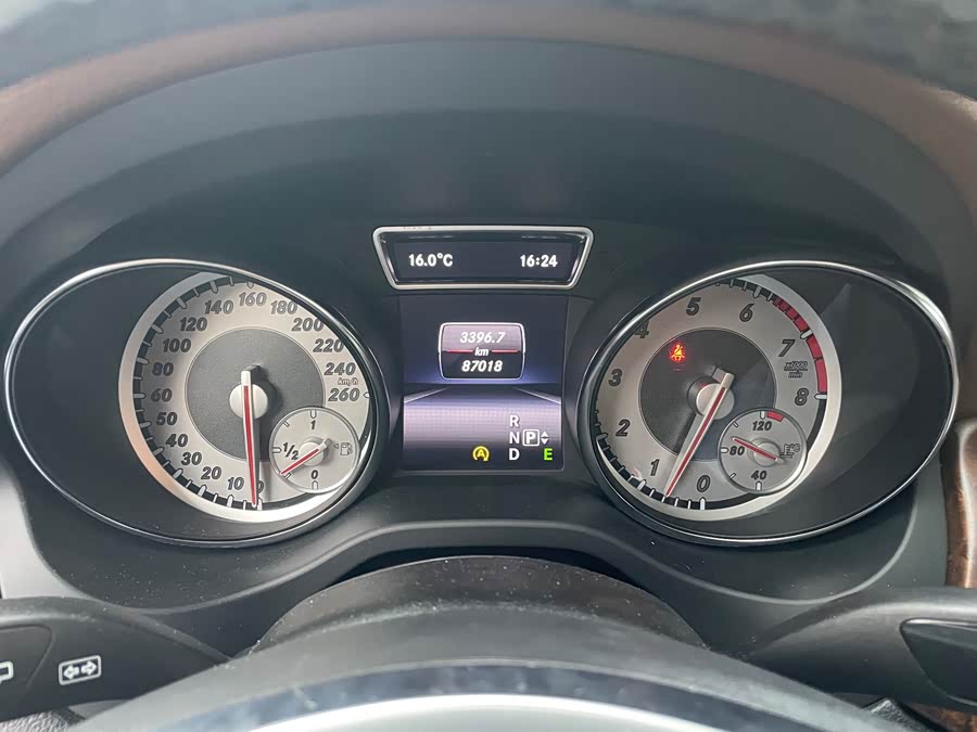 Mercedes-Benz GLA Class (Imported) 2015 #16 Mercedes-Benz GLA Class (Imported) 2015 immagine di auto #16