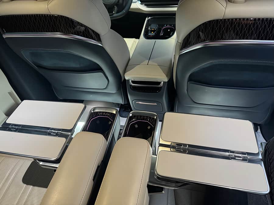 Volkswagen Phideon 2024 immagine di auto #16