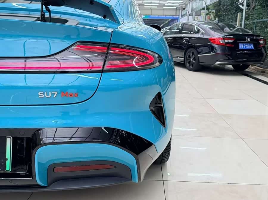 MI SU7 2025 car image #16