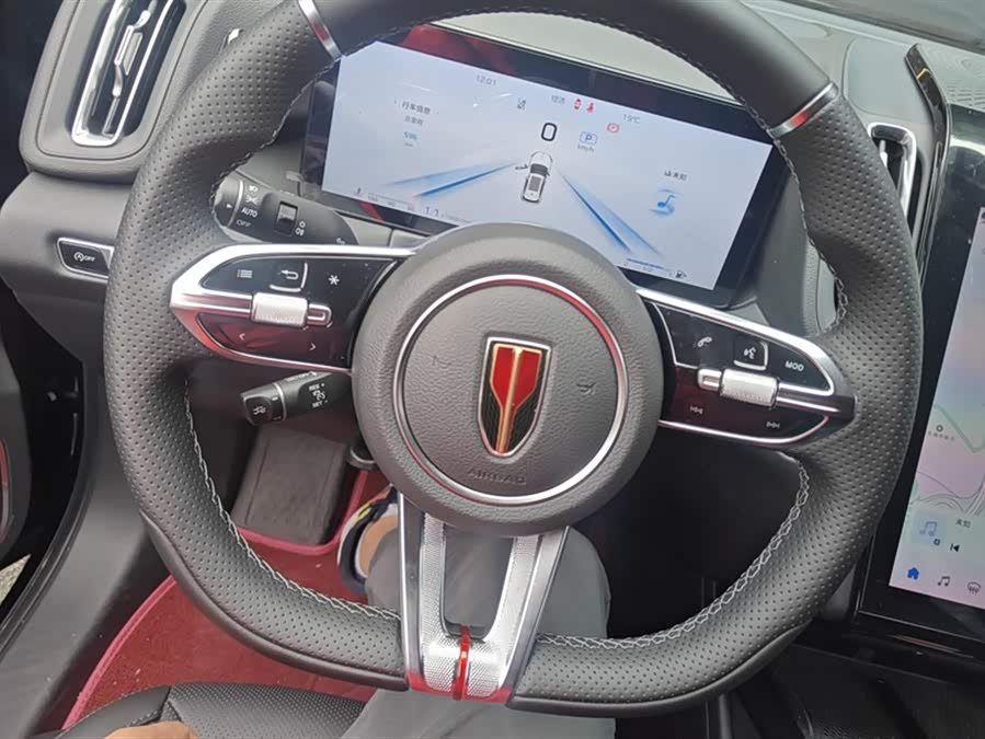 HongQi HS3 2025 car image #16