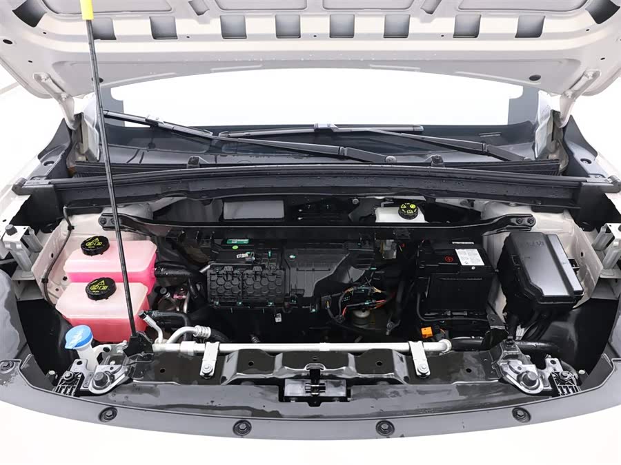 MG ES5 2024 imagen de coche #16