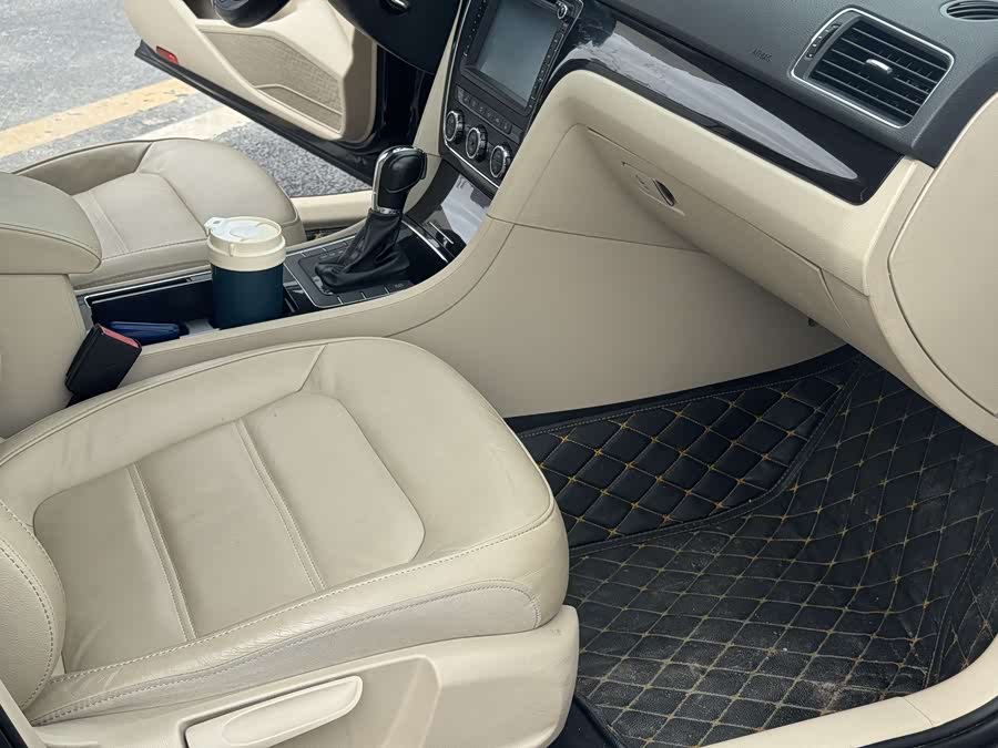 Volkswagen Passat 2014 imagen de coche #16