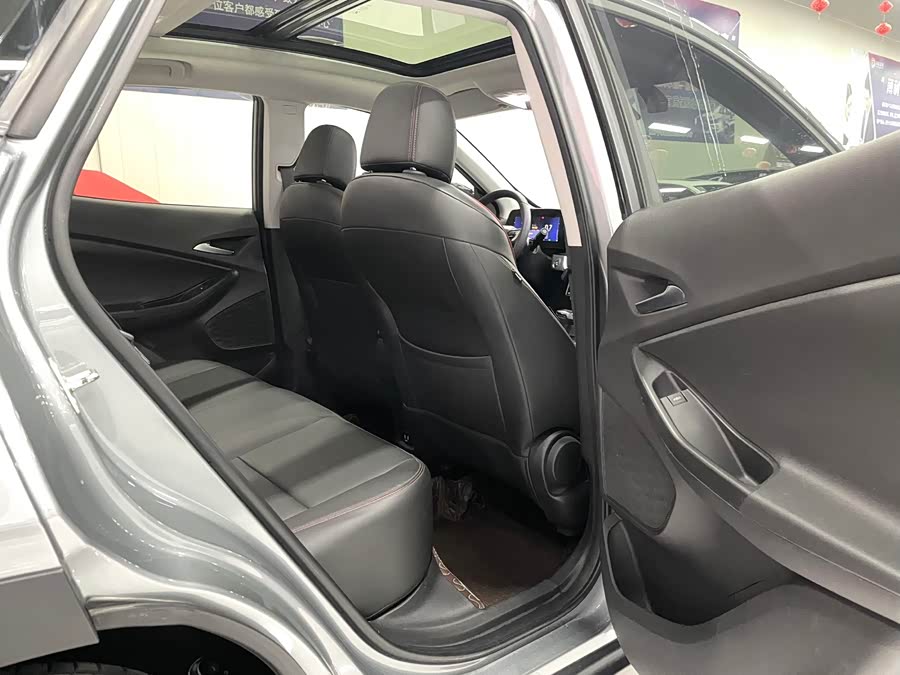 Chevrolet Tracker 2022 car image #16