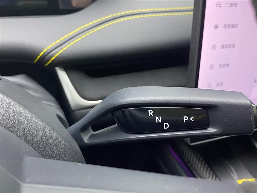 MI SU7 Ultra 2025 car image #16