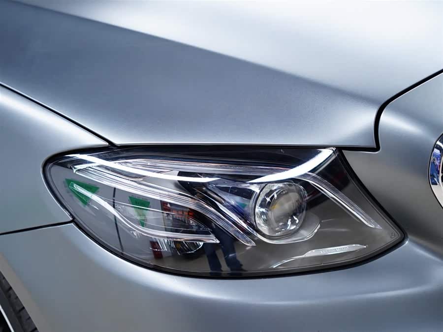 Mercedes-Benz E AMG 2018 immagine di auto #16