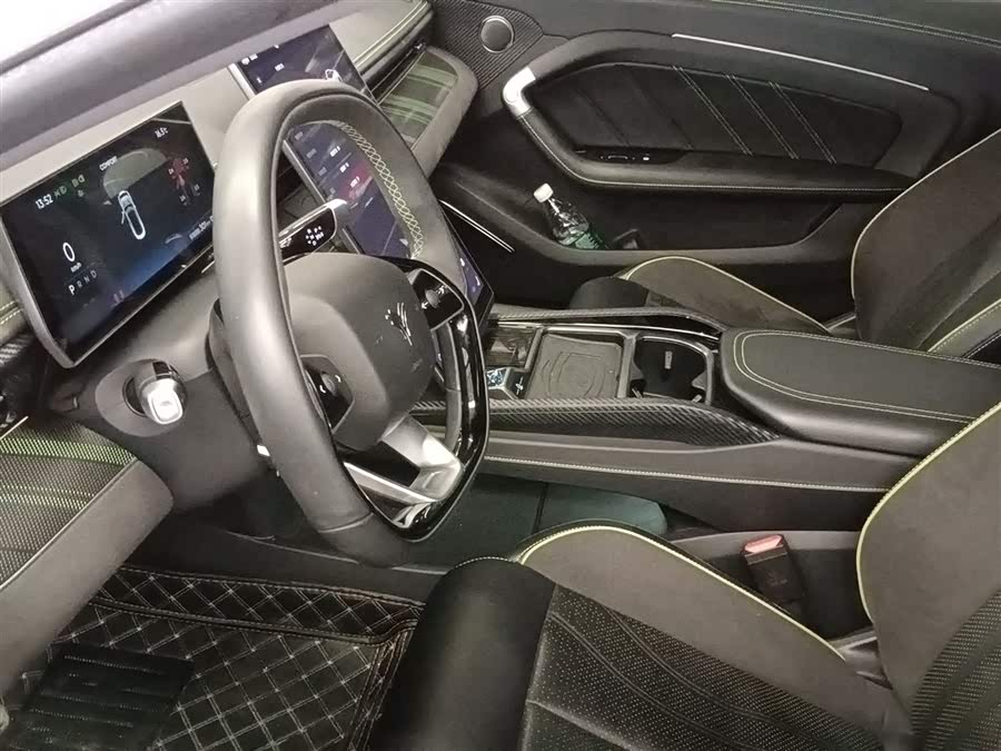 哪吒汽车 哪吒GT 2024 汽车图片 #16