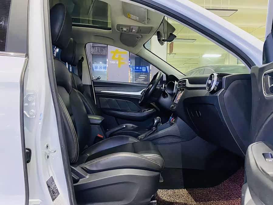 MG ZS 2018 #16 MG ZS 2018 car image #16