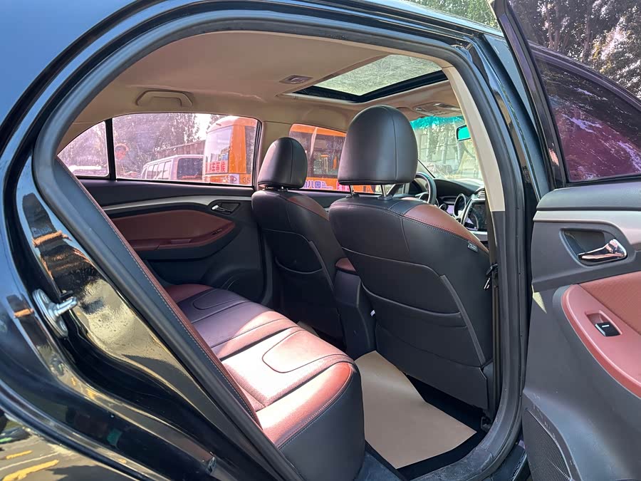 BYD G5 2016 car image #16