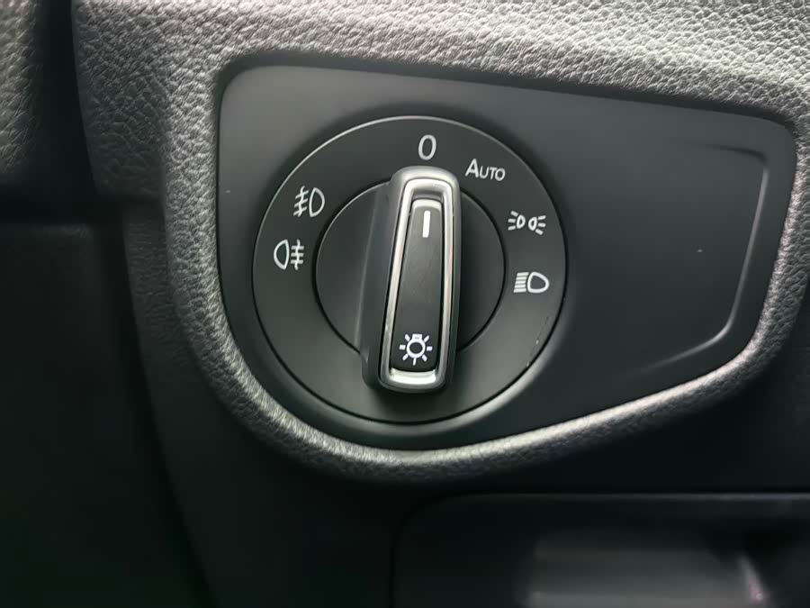 Volkswagen Golf Sportsvan 2018 image de voiture #16