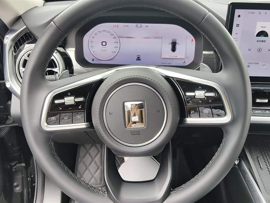 Tank 400 2024 car image #16