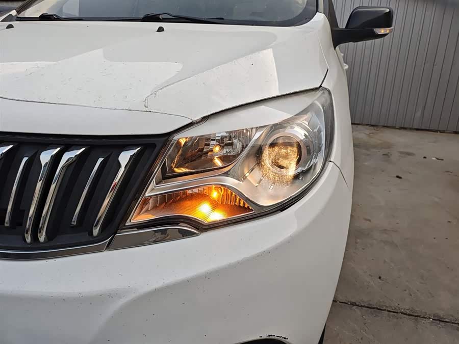 SWM X2 2021 imagen de coche #16