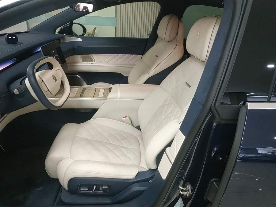 蔚来 蔚来ET9 2025 汽车图片 #16