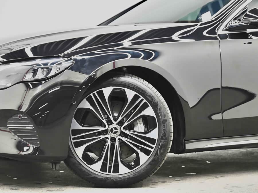 Mercedes-Benz E Class New Energy 2024 car image #16