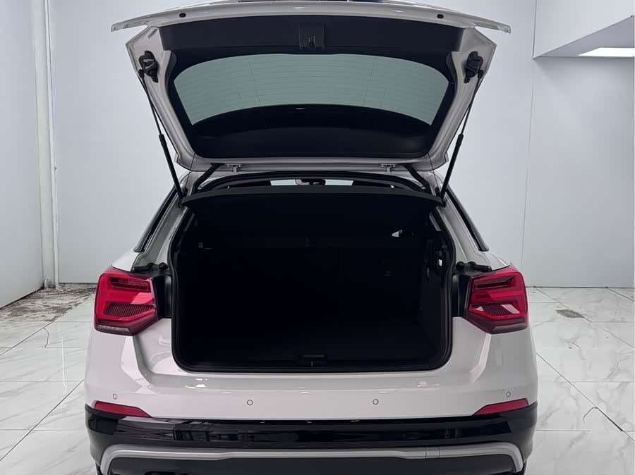 Audi Q2L 2021 #16 Audi Q2L 2021 car image #16