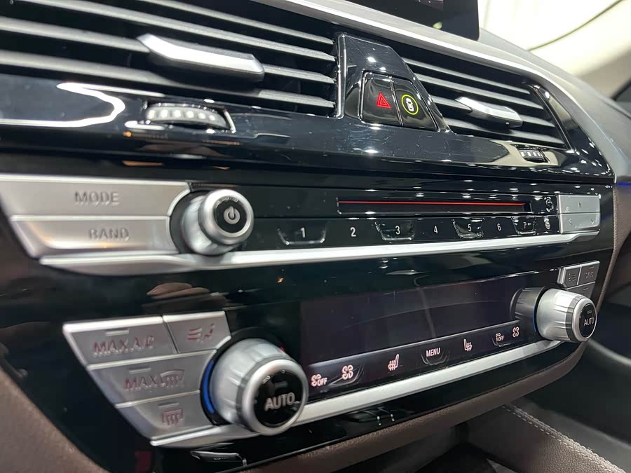 宝马 宝马5系新能源 2019 汽车图片 #16