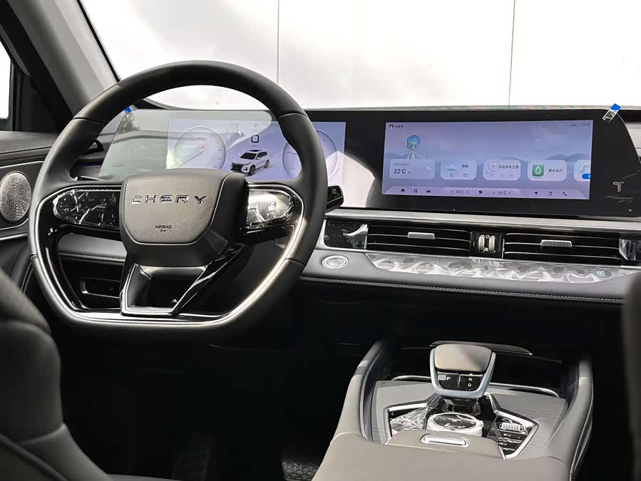 Chery Tiggo 8 PRO New Energy 2025 car image #16