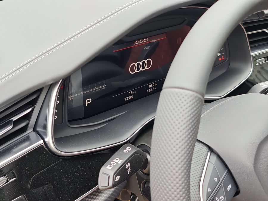 Audi SQ7 #16 Audi SQ7 car image #16