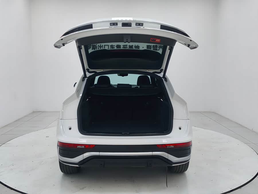 Audi Q5L Sportback 2021 car image #16