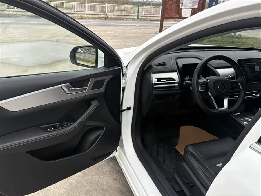 BYD Qin Pro 2020 immagine di auto #16