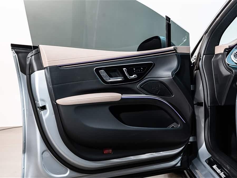 Mercedes-Benz EQS Class 2022 immagine di auto #16