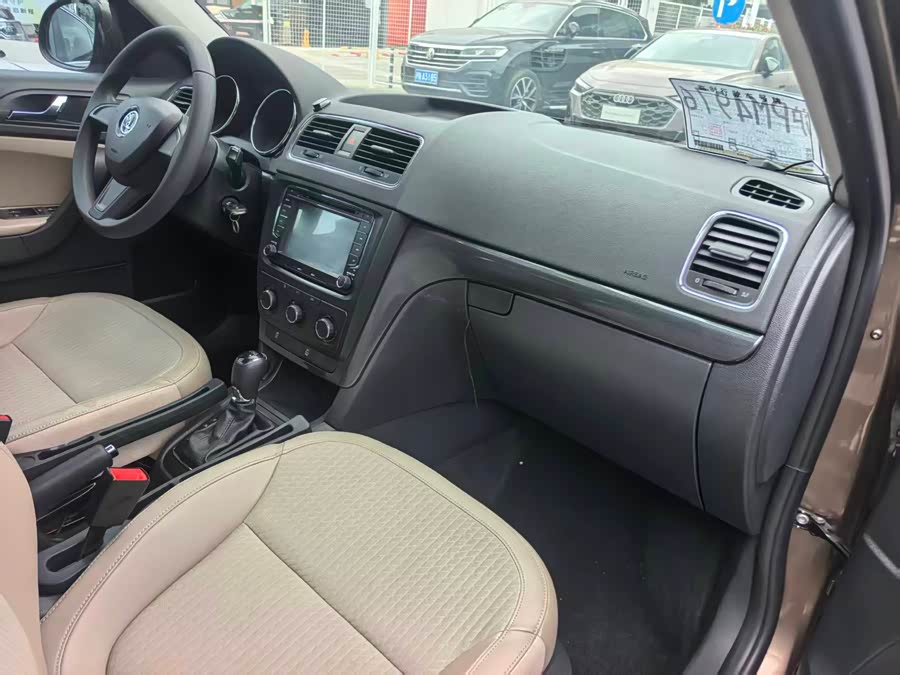 Skoda Yeti 2016 car image #16