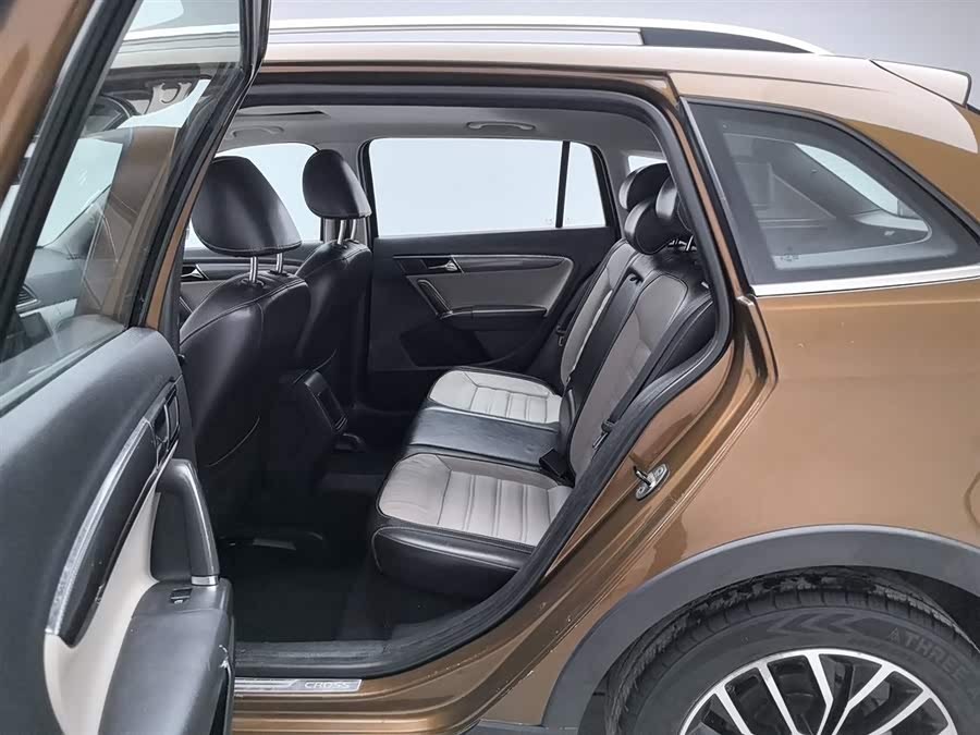 Volkswagen Cross Lavida 2014 immagine di auto #16