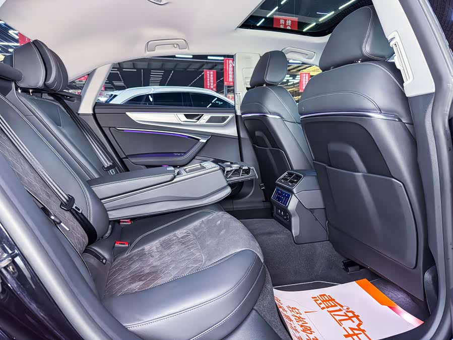 Audi A7L 2025 car image #16