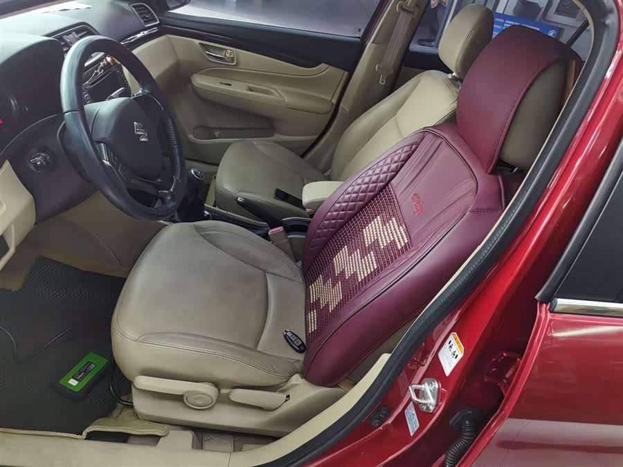 Suzuki Ciaz 2014 изображение автомобиля #16