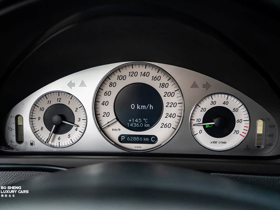 Mercedes-Benz CLK Class 2009 immagine di auto #16