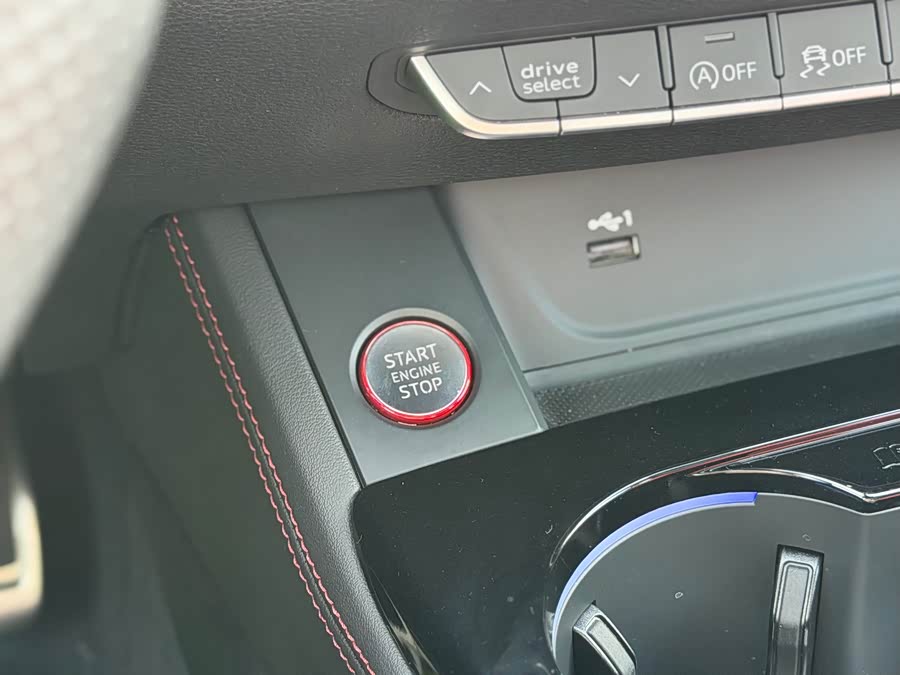 Audi S4 2023 #16 Audi S4 2023 صورة سيارة #16