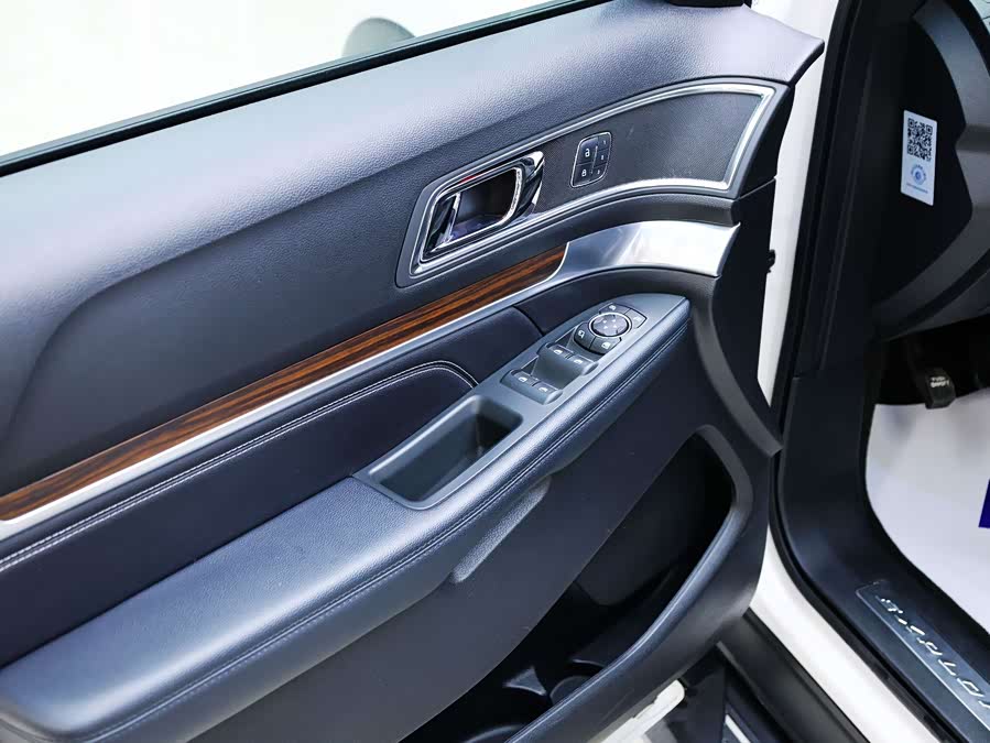 Ford Explorer (Imported) 2018 #16 Ford Explorer (Imported) 2018 car image #16