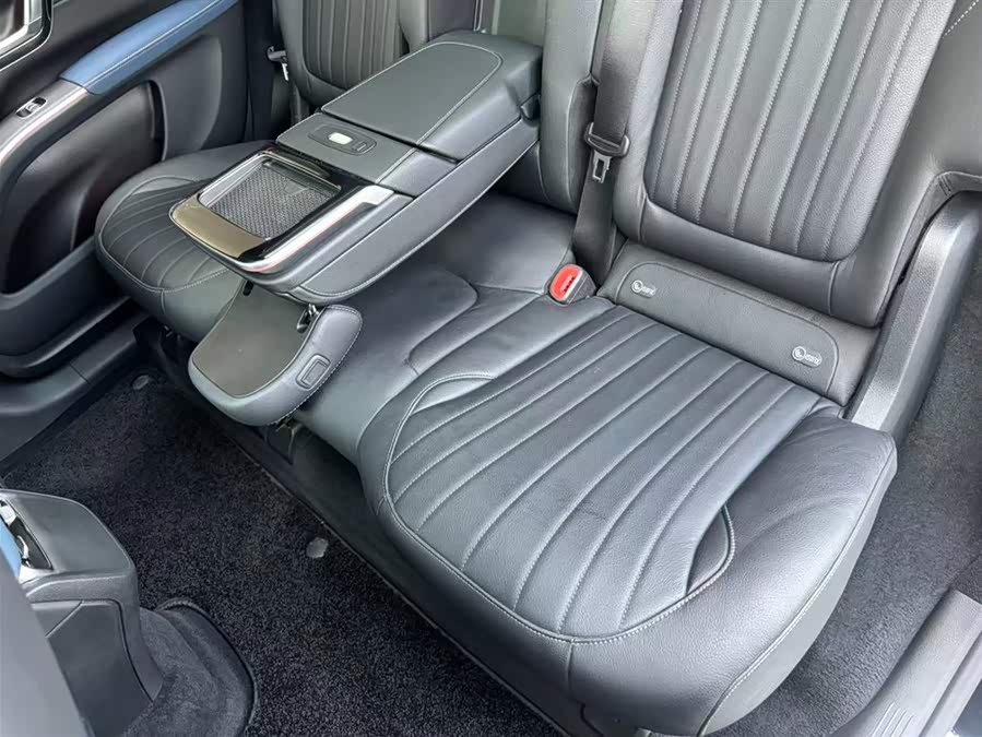 Mercedes-Benz EQS SUV 2023 car image #16