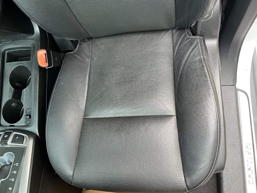Chevrolet Captiva 2017 car image #16