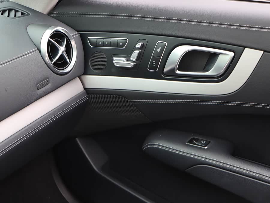 Mercedes-Benz SL Class 2019 car image #16