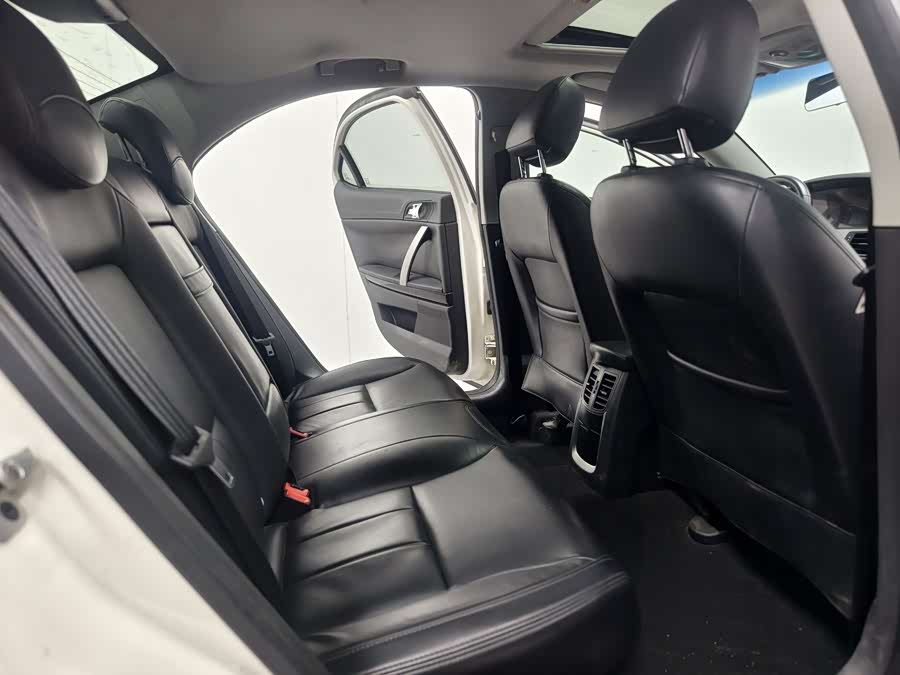 Roewe 550 2013 изображение автомобиля #16