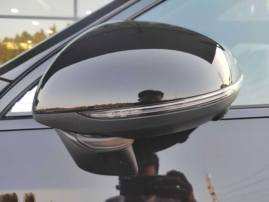 Mercedes-Benz GLC AMG 2025 imagem de carro #16