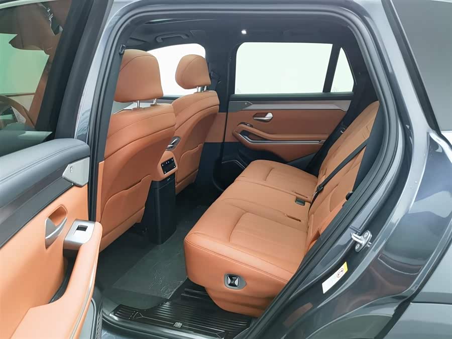 BYD Tang L 2025 image de voiture #16