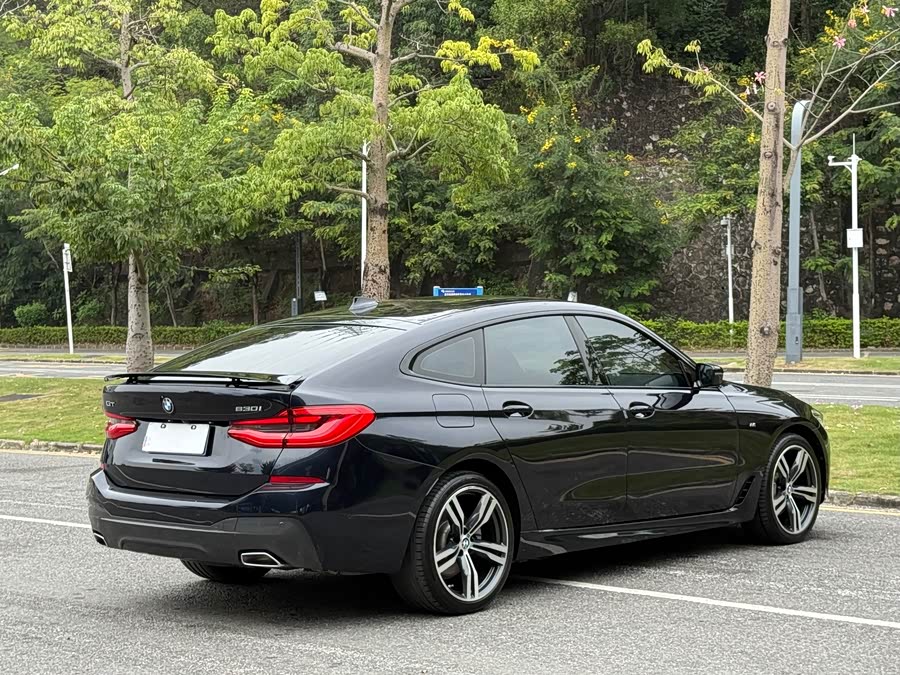 BMW 6 Series GT 2023 car image #16