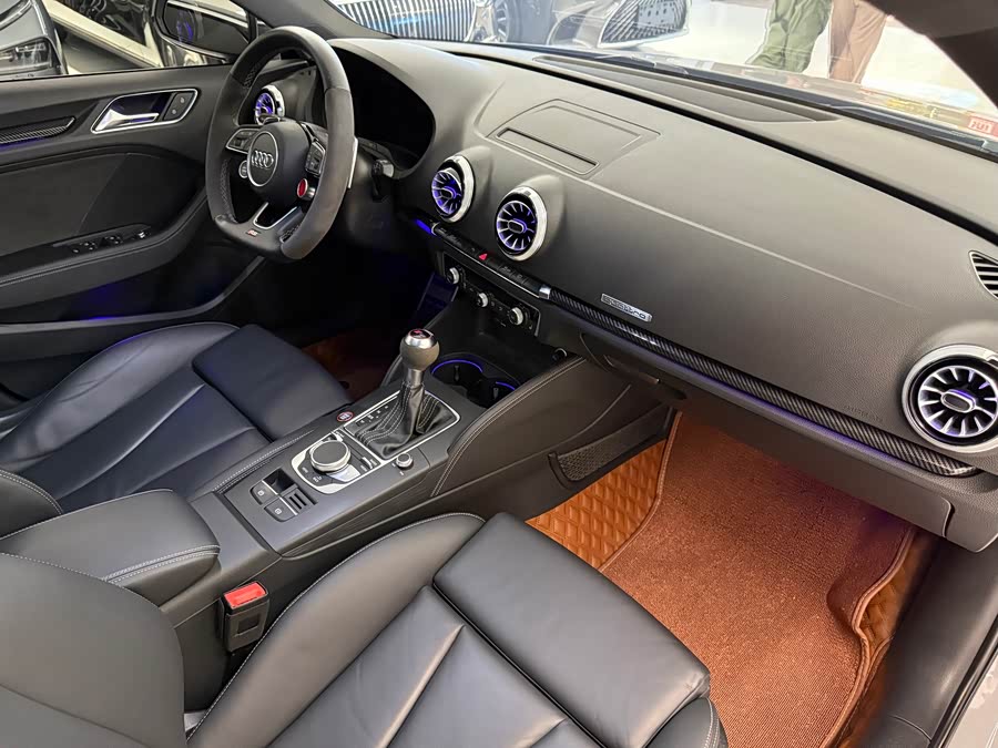 Audi RS 3 2018 car image #16